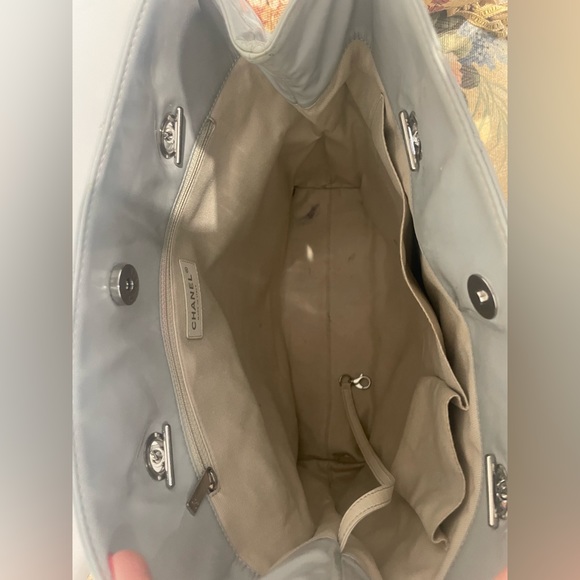 SOLD Chanel Vinyl Quilted In The Business North South Tote Light Grey - Picture 5 of 13